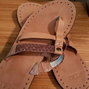 Tan leather Ugg thong sandals